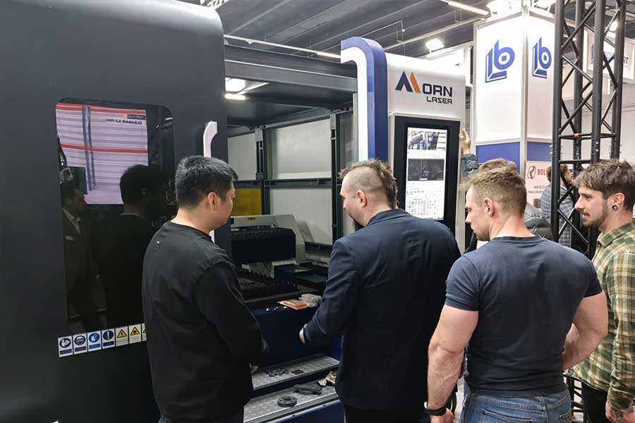 เครื่องตัดไฟเบอร์เลเซอร์ GH3015-6KW โดดเด่นใน Kielce; ประสิทธิภาพยอดเยี่ยมสร้างความตื่นตาตื่นใจแก่ผู้เข้าชม